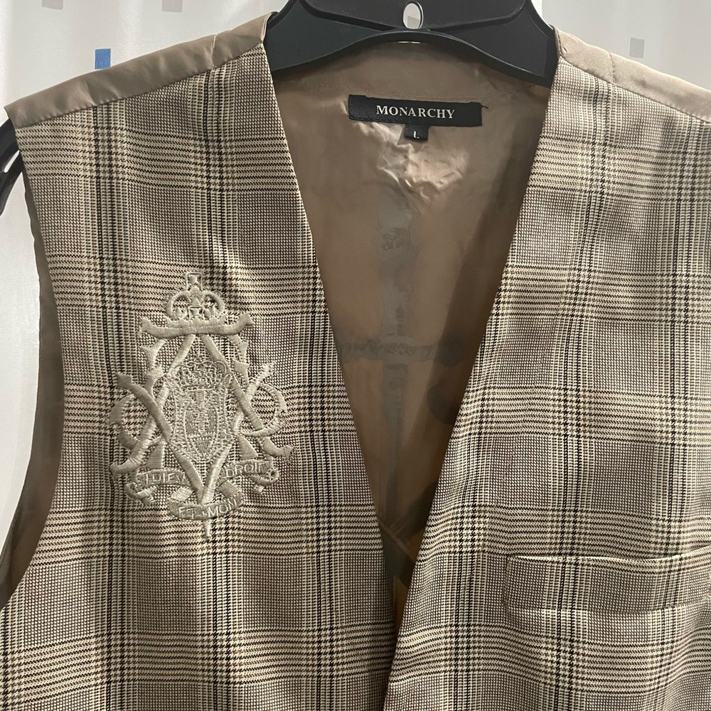 Monarchy Men’s Vest